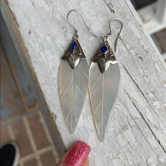 Vintage Sterling Silver Lapis & Mother of Pearl Feather Like Dangle Earrings - Picture 15 of 15